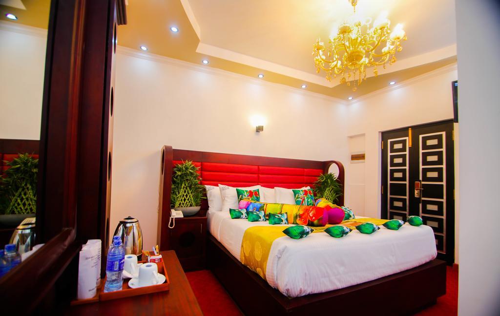 Hotel White House Anuradhapura Kültér fotó