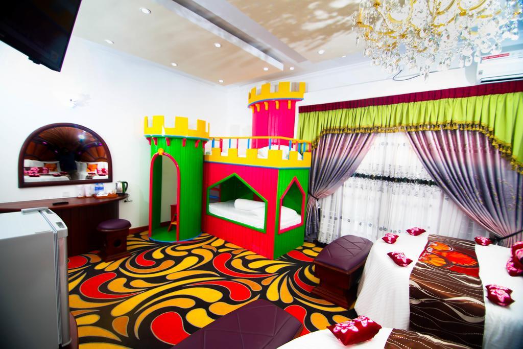 Hotel White House Anuradhapura Kültér fotó