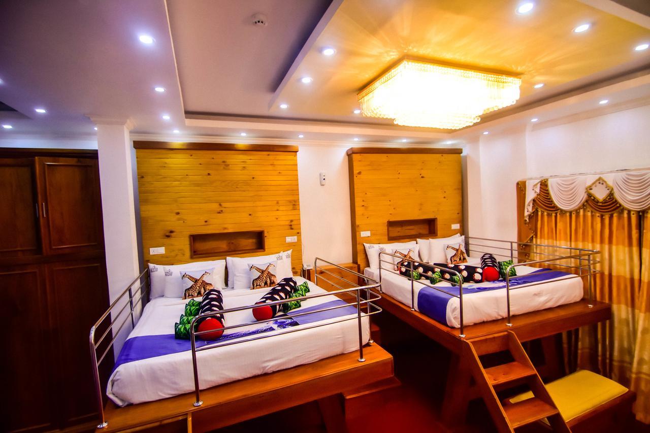 Hotel White House Anuradhapura Kültér fotó